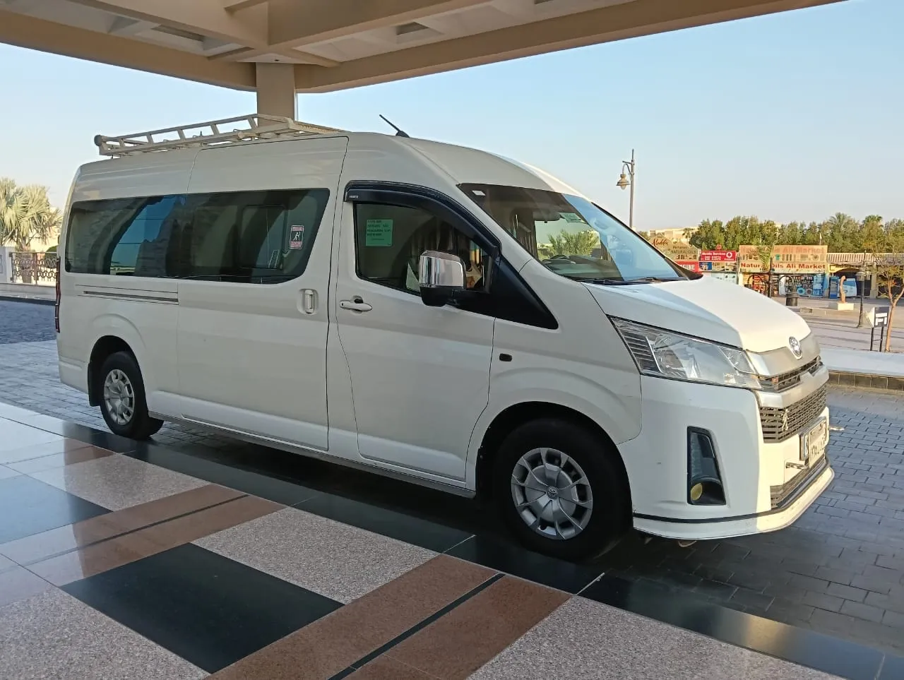 ميكروباص تويوتا هايس gallery image 3